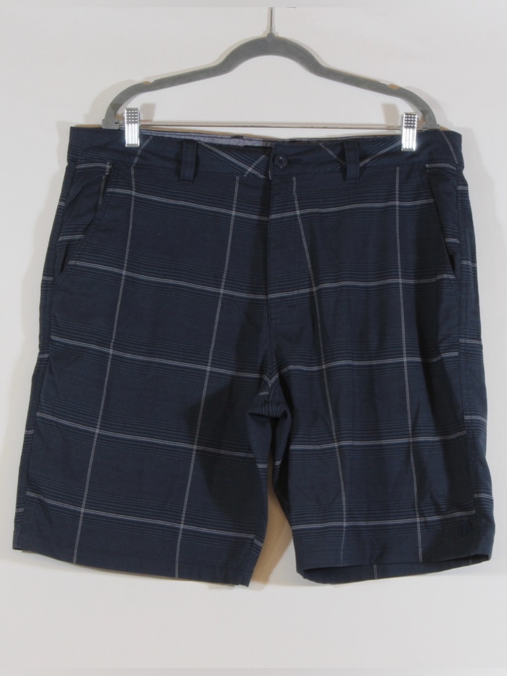 Hang Ten Men's Navy Plaid Flat-Front Shorts